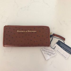Dooney & Bourke wallet